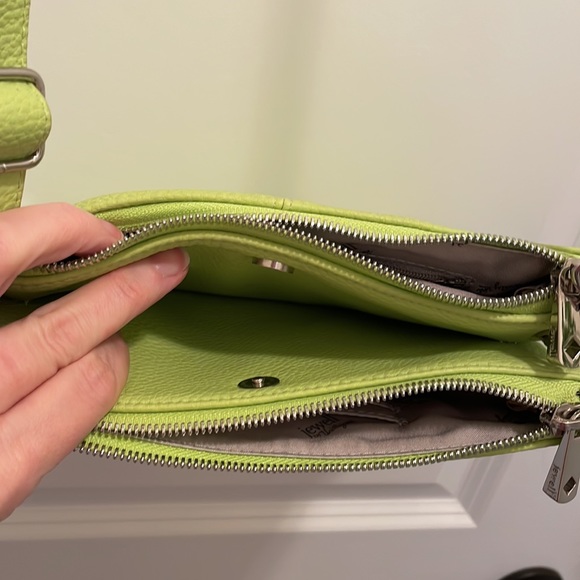 Jewel Citrus Lime Pebble Street Style Urban purse. Removal shoulder strap. - Picture 5 of 10